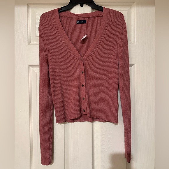 Pink sweater - Picture 1 of 4